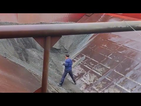 Barge unloading 3600 tons of crushed coal - Part 2 -Empty barge - relaxing video