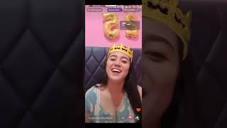 Download lagu inikan yang kalian tunggu live challenge barbar lepas tali kacamata X tobrut #live #tiktok #fyp  mp3