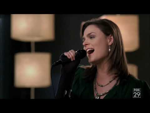 Bones 3x14 - Brennan sings "Girls Just Wanna Have Fun". Booth gets shot