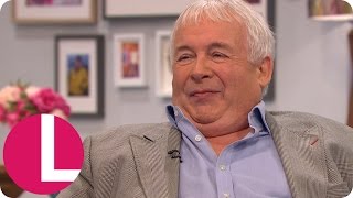 Christopher Biggins Talks Ab Fab, Bake-Off And Barbara Windsor | Lorraine video