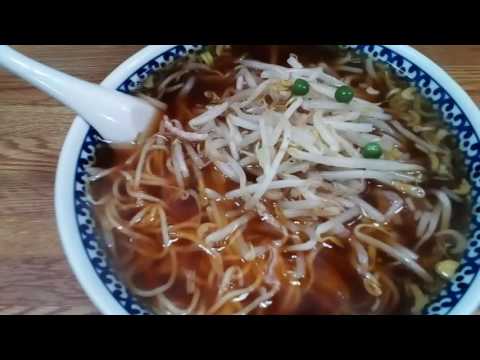 Es una buena tienda de ramen, es delicioso y está delicioso por el dinero que incluso un refugiado pobre puede pagar.