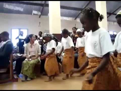 Liturgia Moçambicana e bem animada MISSA DOMINICAL