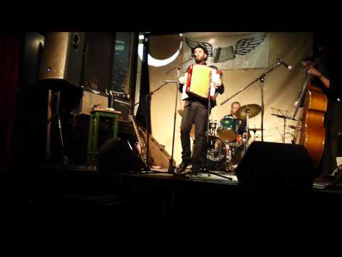 Daniel Kahn & The Painted Bird - Godbrother (live @ Bilingua, 17.12.11)