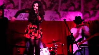 Alex Winston - Velvet Elvis live The Deaf Institute, Manchester 20-03-12