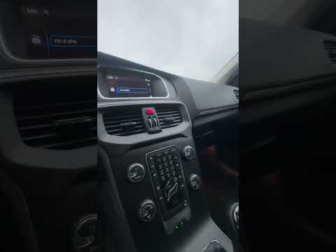 фото volvo v40 ii 0