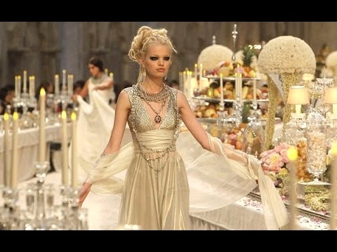 Chanel | Pre-Fall 2011/2012 (Paris/Bombay) Full Fashion Show | Exclusive