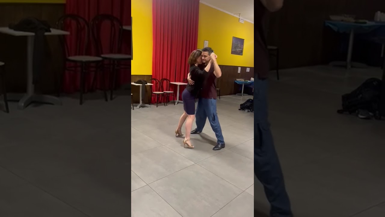 Clase en milonga Alma Libre - Andrea Martinez & Lucas Paez