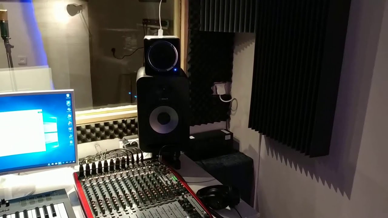 וידאו אחד thumbnail