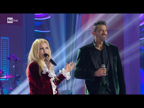 Duetto: Pago e Patty Pravo cantano "Pensiero stupendo" - Ora o mai più 11/01/2025