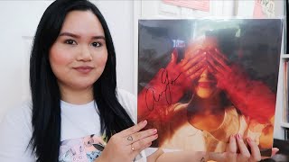 my ariana grande vinyl collection 🎀🐈‍⬛🐰☁️💖🪞☀️