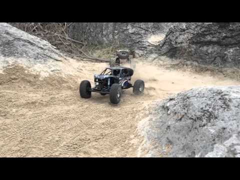 SmallCountryRC Axial RR10 Bomber- Budget Build