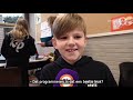 Zelfs kleuters leren op deze school programmeren