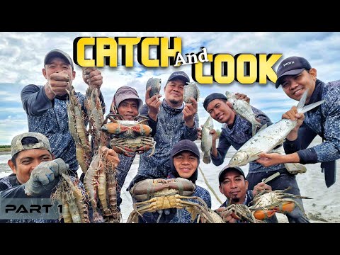 EP879-P1 - Huge Prawns and Crabs from the Pond