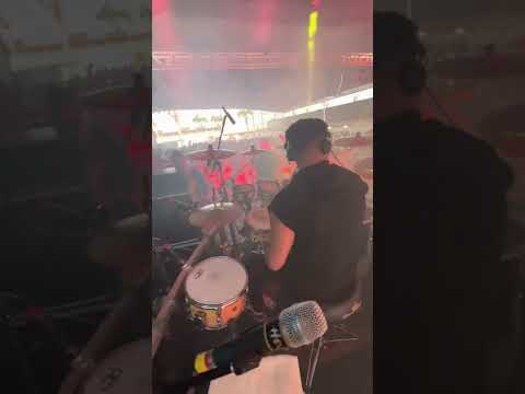 O microfone da caixa voou longe hahahah (PuxaR10 Rod Bala)