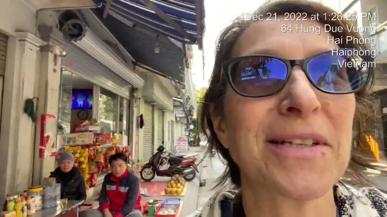 Early days: Breakfast & lunch in HaiPhong