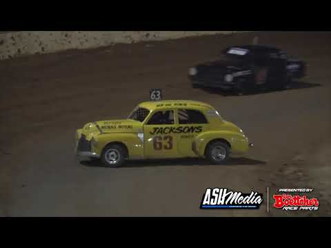 Nostalgia Sedans: Carina Classic - A-Main - Carina Speedway - 24.04.2021