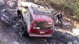 preview picture of video 'XJ Breaking Rear Driveshaft on Rock Climb'