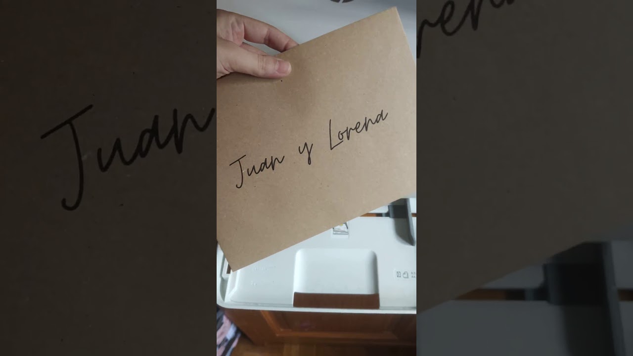 Caligrafía de los sobres para las invitaciones