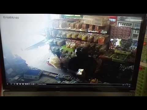 Maling kotak amal di kedai runcit aceh terekam CCTV