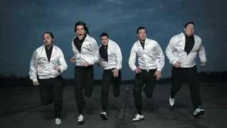 The Hives - Howlin' Pelle Talks To The British People