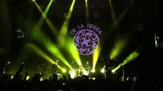 De La Tierra - Cosmonauta Quechúa. Vive Latino 2014.