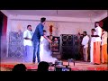 ஒரே அடியில் இரண்டாக உடைந்த தேங்காய் �