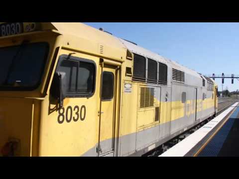 Junee Trains 864 & 8030 QUBE