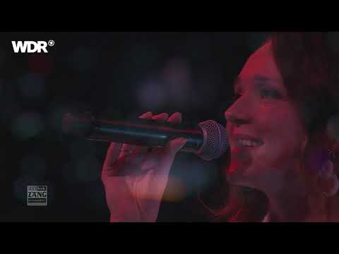 BEER BITCHES - "Einer för alle" bei "30 Jahre Arsch Huh - Wachsam bleiben!"(10.11.22, Lanxess Arena)