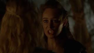 The 100, Clarke & Lexa (21)
