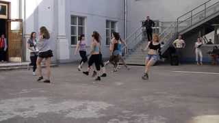 preview picture of video 'Carino Mio Street Dance, Taganrog 28.04.2012 - mix1'