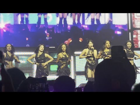 KATSEYE - Internet Girl - Beautiful Chaos Tour - 2025-11-15 - Minneapolis, Minnesota