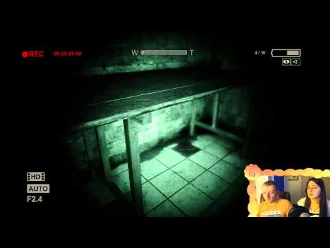 Outlast :: Millbee & Jazz Play - Episode #7 - 'The Doctor Is Here'