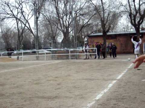 Penalty a favor de la EF Carabanchel