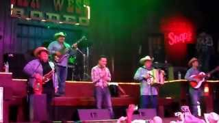 UNA NOCHE MAS...... DAVID LEE GARZA & LOS MUSICALES