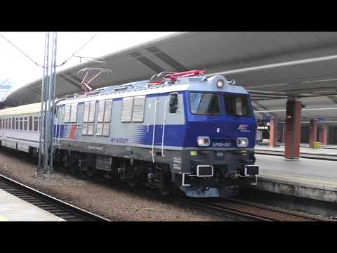 EP09-041 Kraków Główny z pociągiem PKP InterCity "Malczewski" nr IC 3802 Przemyśl Główny - Kołobrzeg