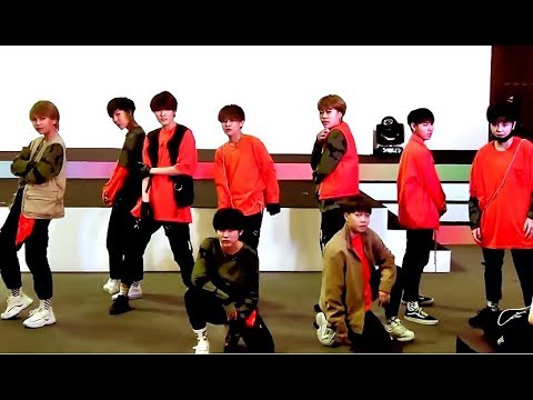 "Chain Reaction" cover "Simon Says" (NCT 127) @ The Market Bangkok ราชประสงค์