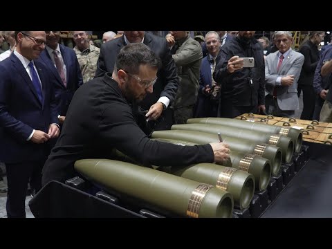 Ukraine's Zelensky visits ammunition factory during US trip | AFP