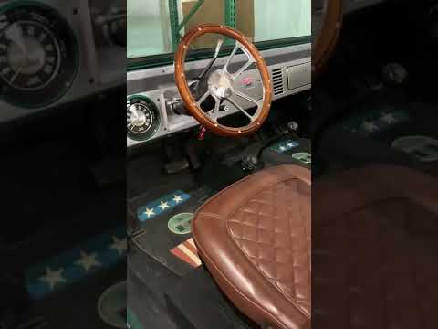 Modified 1977 Ford Bronco with 302ci V8