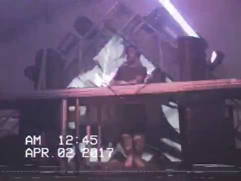 Barbers plays Alloy Mental - Fire (Recycle Duo HT Rework) @ Radikal Styles - Bogotà 01.04.2017