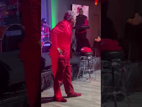 Stacey Merino, Trippin live at the vineyard