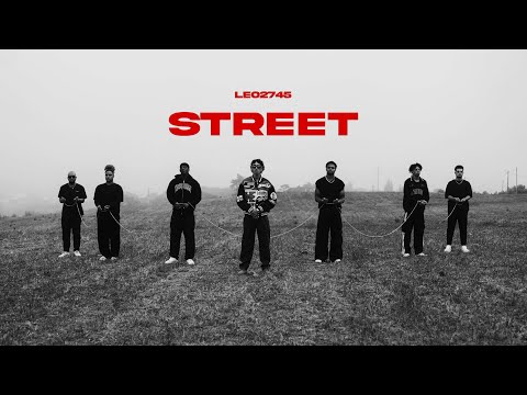 LEO2745 - STREET