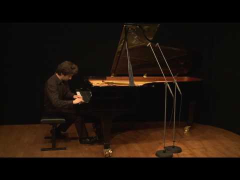 Franz Liszt - Hungarian Rhapsody No. 9 in E-flat major "Pesther Carneval", S. 244/9 (Jose Navarro)