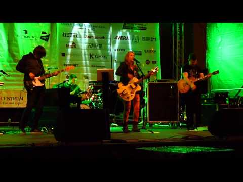 Katarína Knechtová - Deň medzi nedeľou a pondelkom (Ústí nad Orlicí, Město v pohybu 2013)