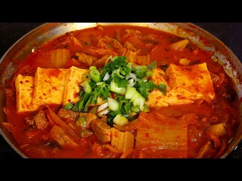 Ensopado de Kimchi (Kimchi-jjigae: 김치찌개)