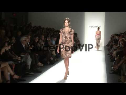 Models walk the runway at Katya Leonovich - Runway - Spri...