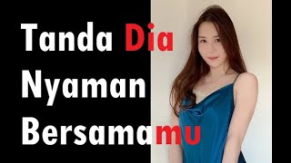 Download lagu 2 Main Signs She's Really Comfortable Around You mp3