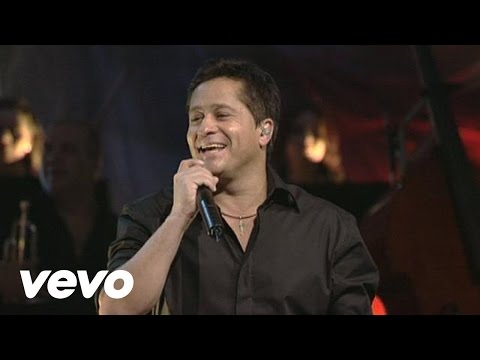 Leonardo - Entre Tapas e Beijos (Ao Vivo)