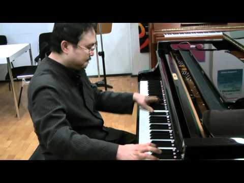 Der Pianist Dang Thai Son