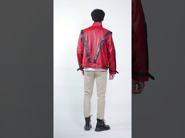 Vídeo relacionado con HiFacon Chaqueta de cuero MJ Thriller para hombre, color rojo real y sintético, Piel sintética, chaqueta roja, XS