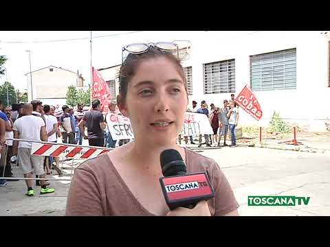 2019-07-06 PRATO - SCONTRI DAVANTI A TINTORIA, POLIZIA DISPERDE SI COBAS